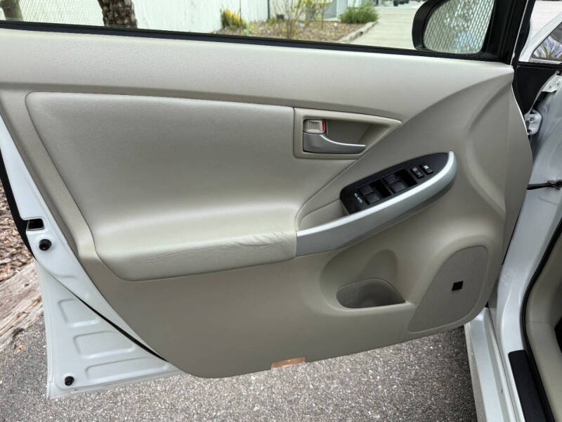 2013 Toyota Prius Five