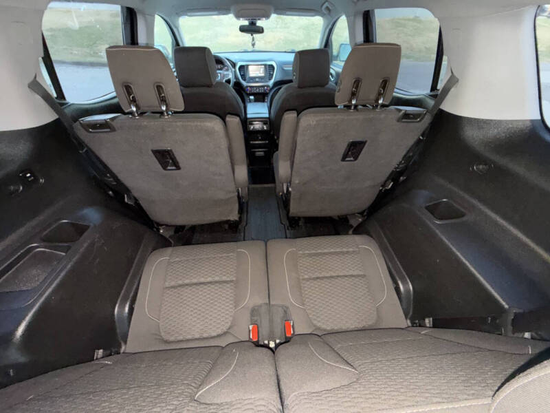 2017 GMC Acadia SLE-2