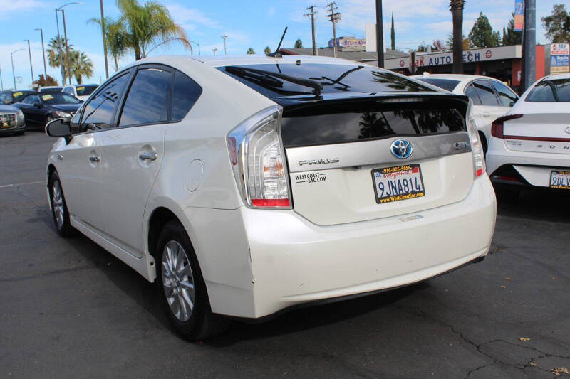 2014 Toyota Prius Plug-in Hybrid