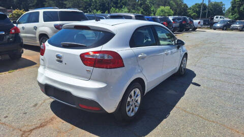 2013 Kia Rio 5-Door LX