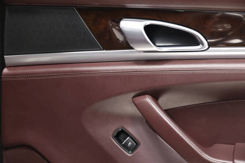 2015 Porsche Panamera 4S Executive