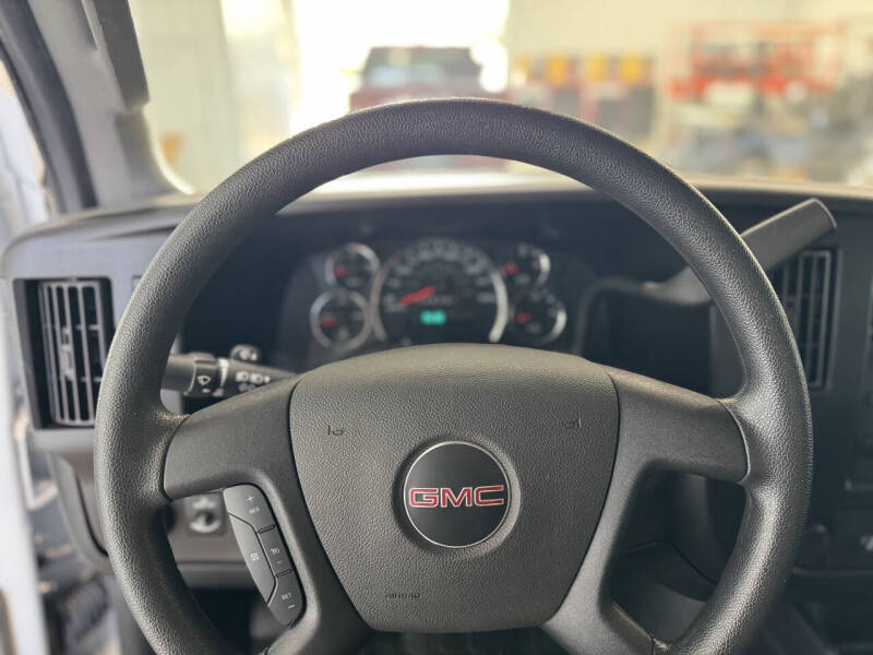 2023 GMC Savana 2500