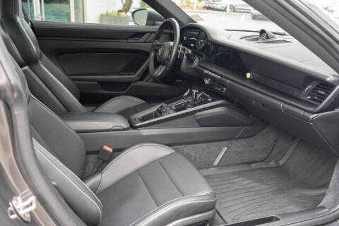 2022 Porsche 911 Carrera 4 GTS