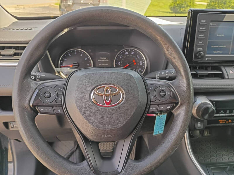2021 Toyota RAV4 LE