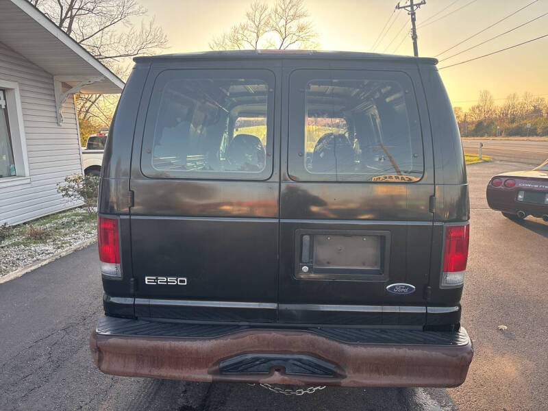 2001 Ford E-Series E-250