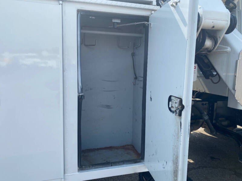 2008 Freightliner M2 106