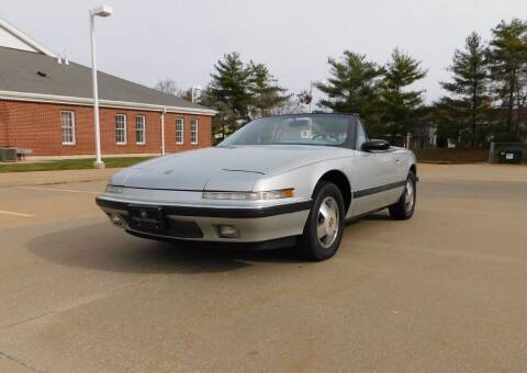 1990 Buick Reatta for sale at WEST PORT AUTO CENTER INC in Fenton MO