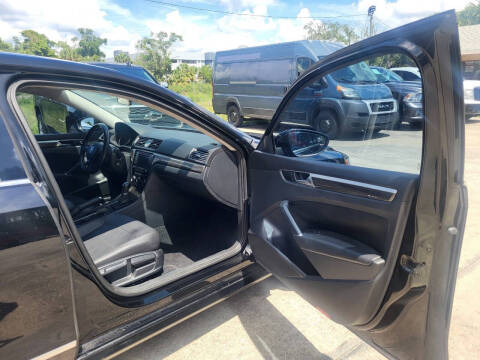 2016 Volkswagen Passat 1.8T SE