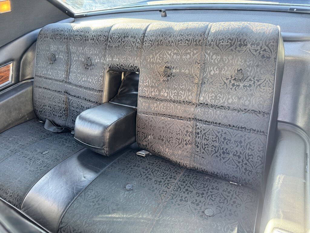 1972 Cadillac DeVille 12
