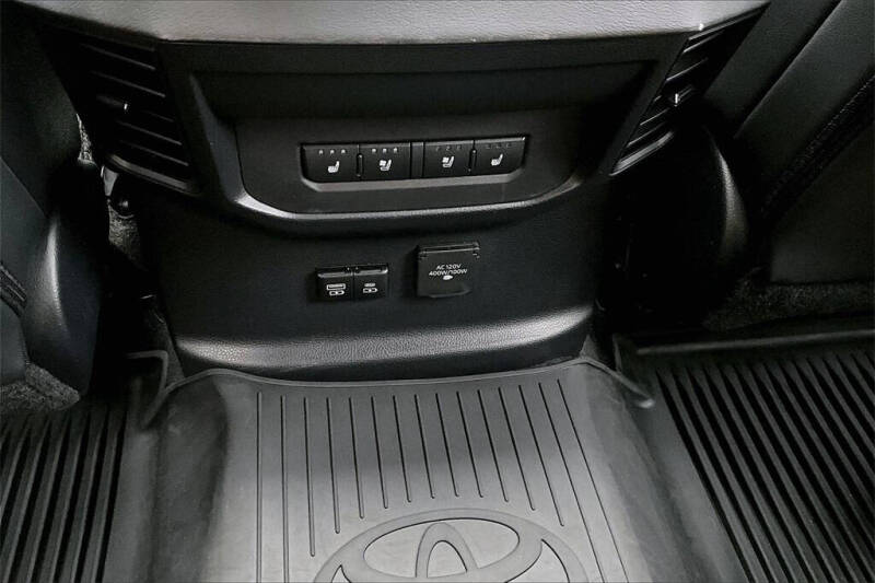 2023 Toyota Tundra Platinum HV