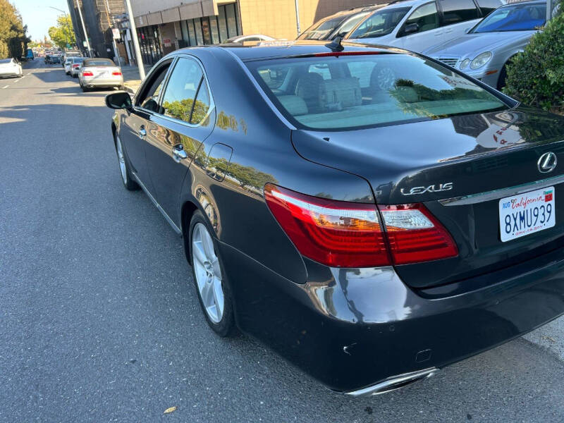 2010 Lexus LS 460