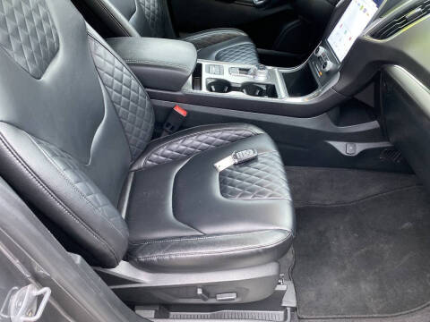 2023 Ford Edge Titanium