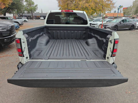 2023 Nissan Frontier S