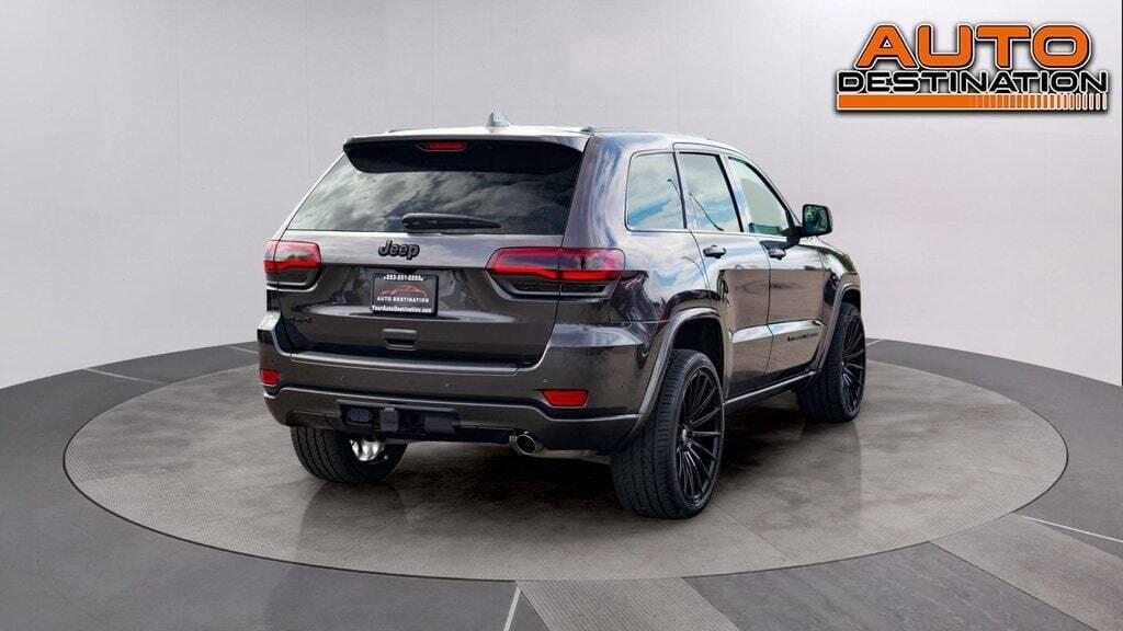 2021 Jeep Grand Cherokee for sale at Auto Destination in Puyallup, WA