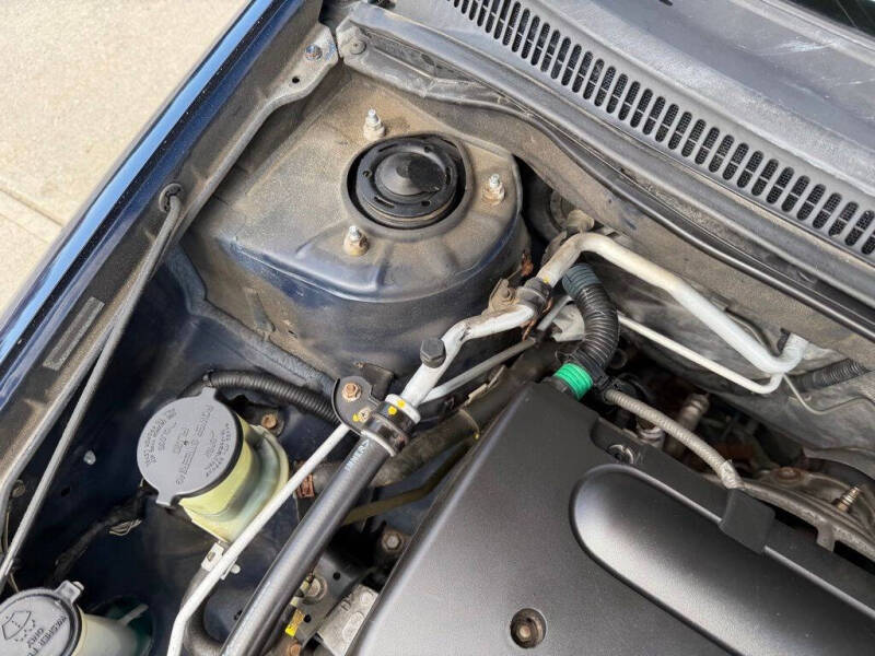 2005 Toyota Corolla LE