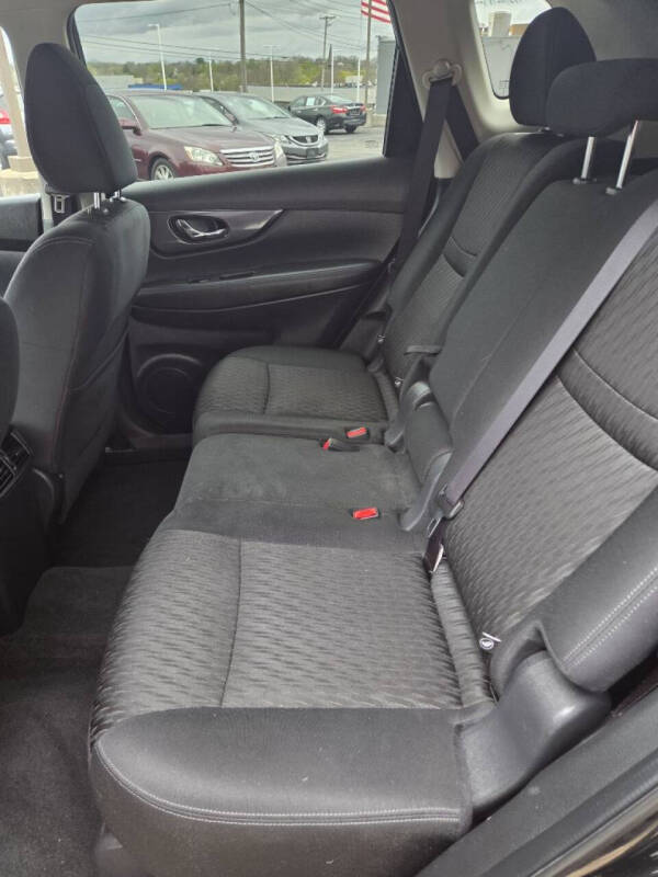2020 Nissan Rogue SV - Photo 17