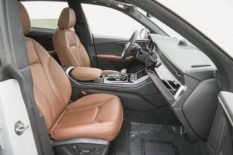 2023 Audi Q8 quattro Premium Plus 55 TFSI