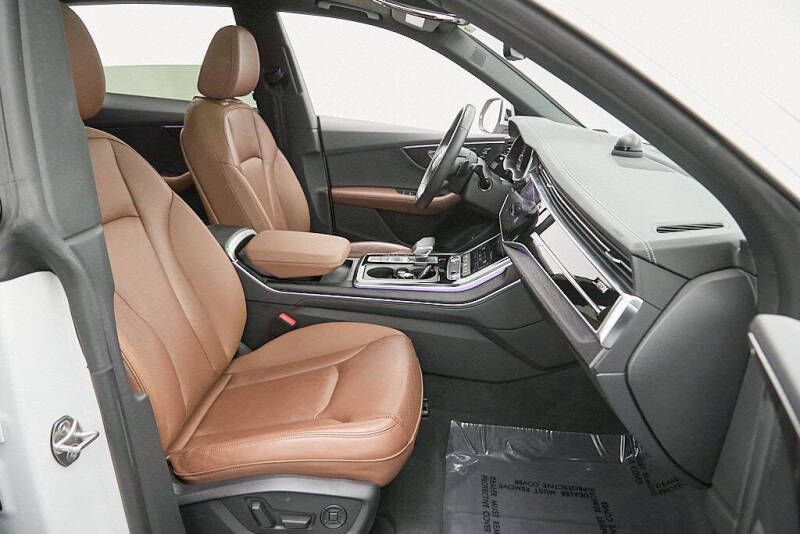 2023 Audi Q8 quattro Premium Plus 55 TFSI