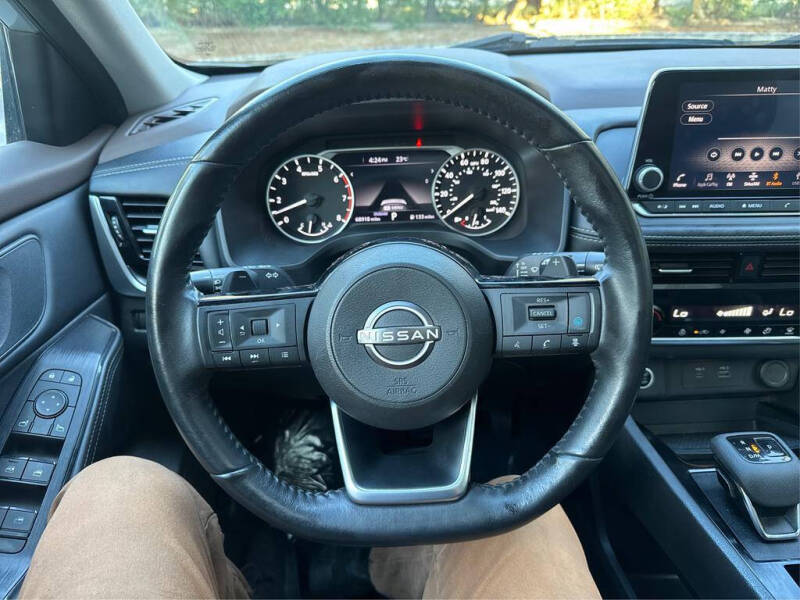 2022 Nissan Rogue SV