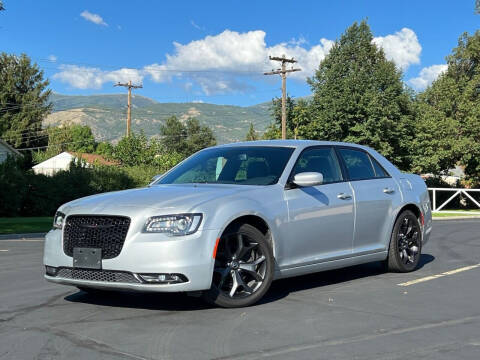 2021 Chrysler 300 for sale at A.I. Monroe Auto Sales in Bountiful UT