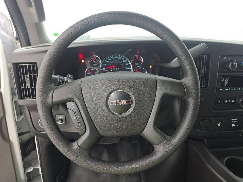 2020 GMC Savana Cargo Work Van - Photo 10