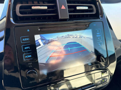 2017 Toyota Prius Three Touring