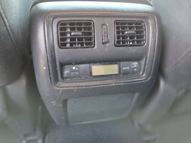2015 Nissan Pathfinder SV