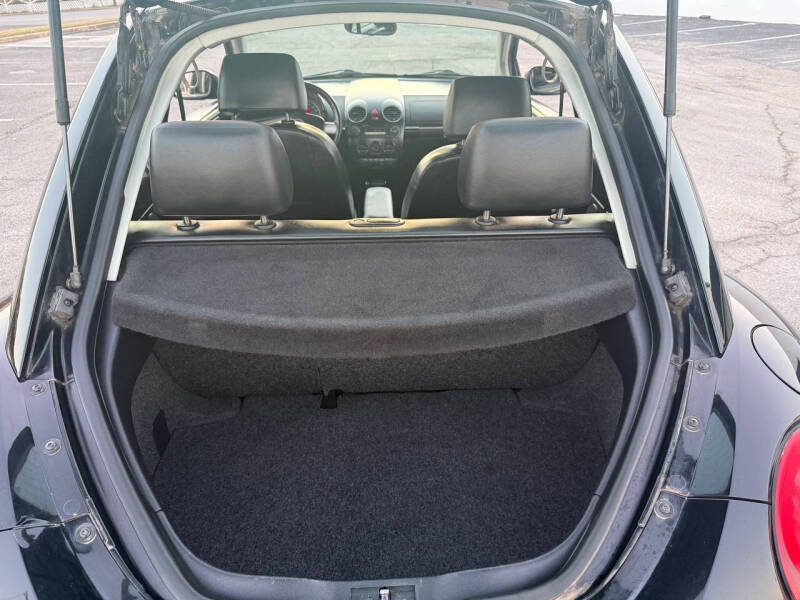 2010 Volkswagen New Beetle Base PZEV