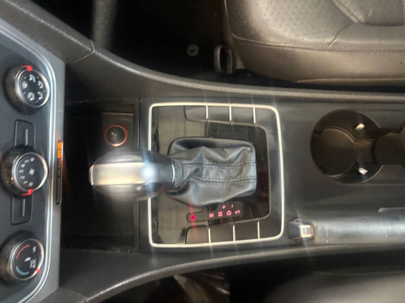 2015 Volkswagen Passat 1.8T Wolfsburg Edition