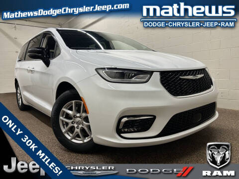 2024 Chrysler Pacifica Touring L