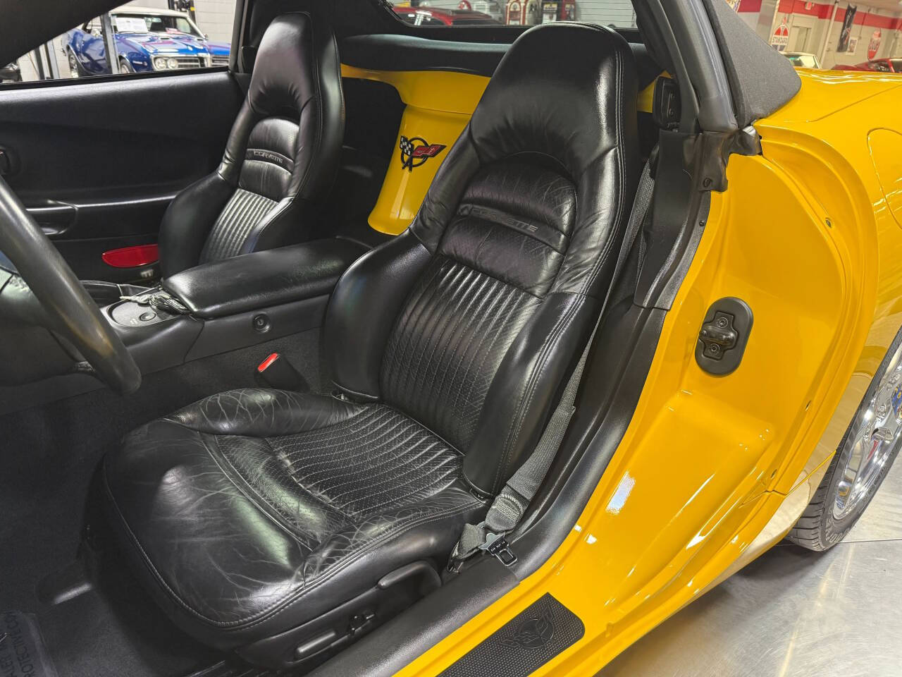 2004 Chevrolet Corvette 48