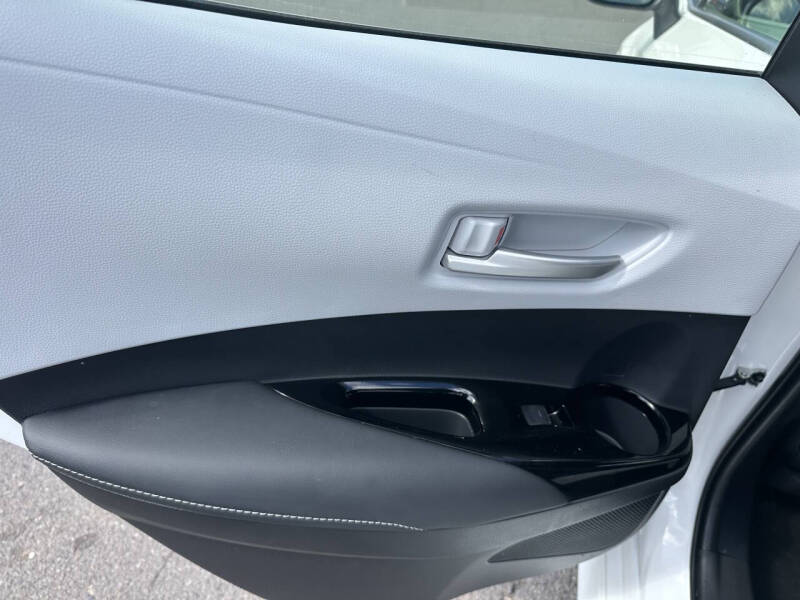 2025 Toyota Corolla Hatchback SE