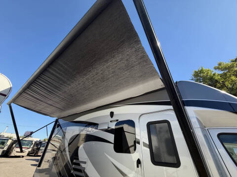 2017 Forest River Sunseeker MBS