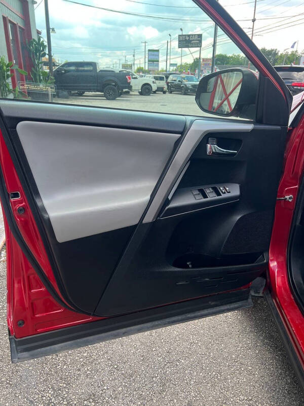 2016 Toyota RAV4 XLE