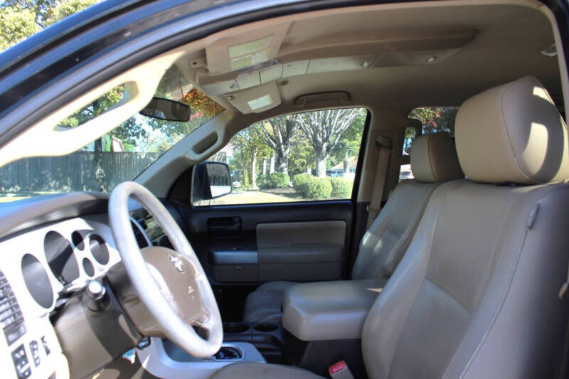 2008 Toyota Sequoia SR5