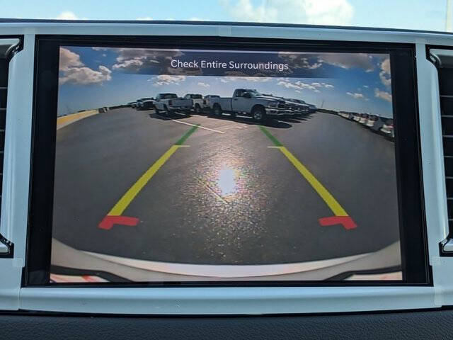 2026 Chrysler Voyager LX