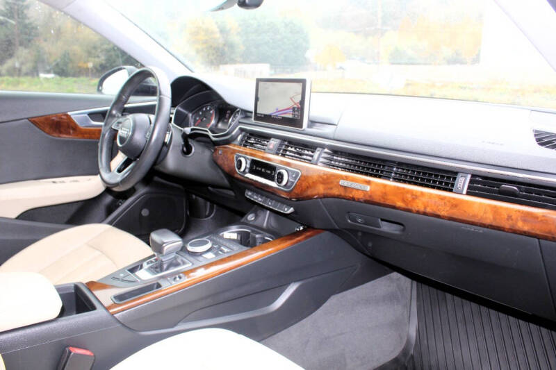 2017 Audi A4 2.0T quattro Premium