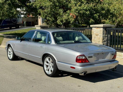 2002 Jaguar XJR 100