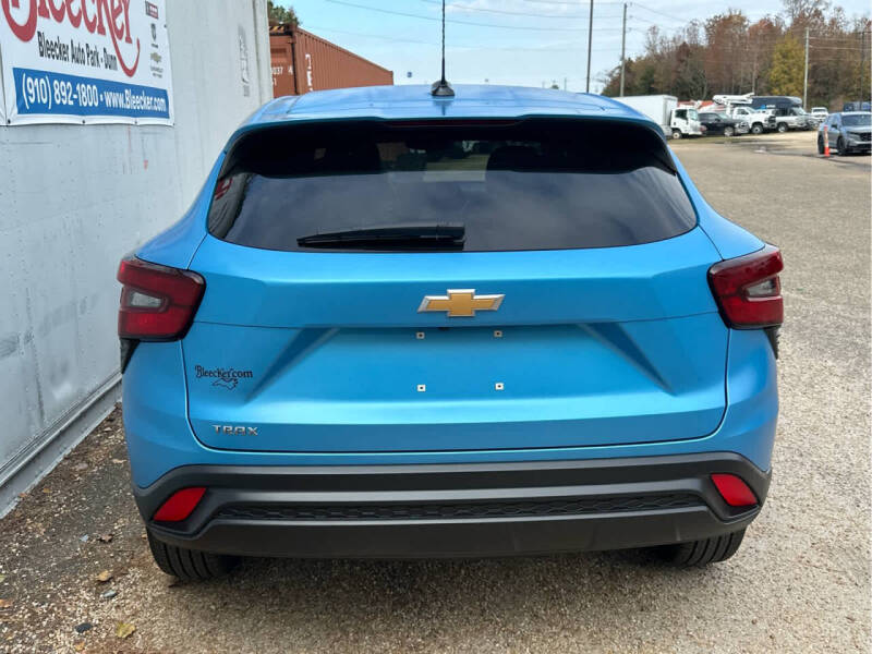 2025 Chevrolet Trax LS