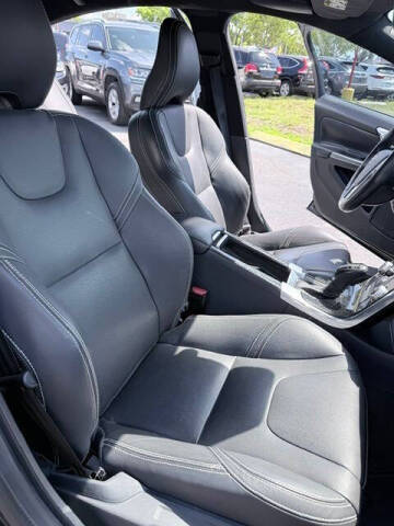 2016 Volvo S60 T5 Drive-E Premier