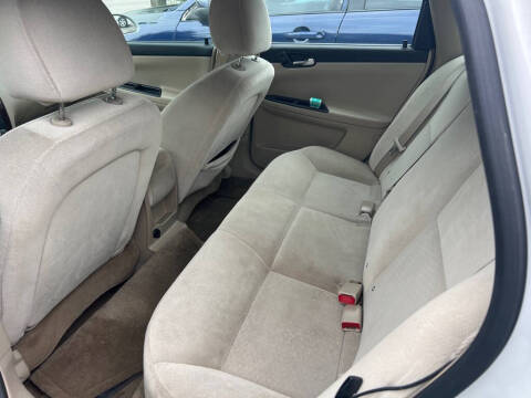2011 Chevrolet Impala LS