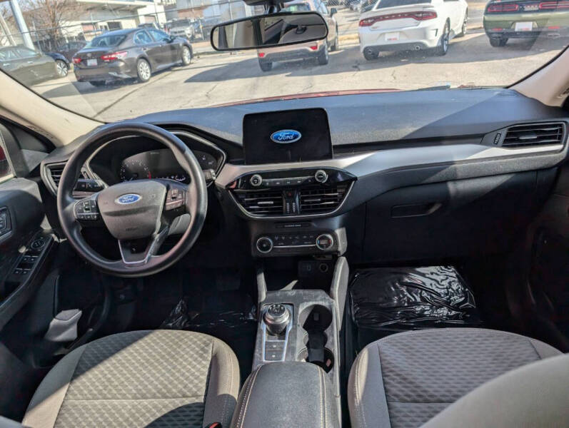 2020 Ford Escape SE