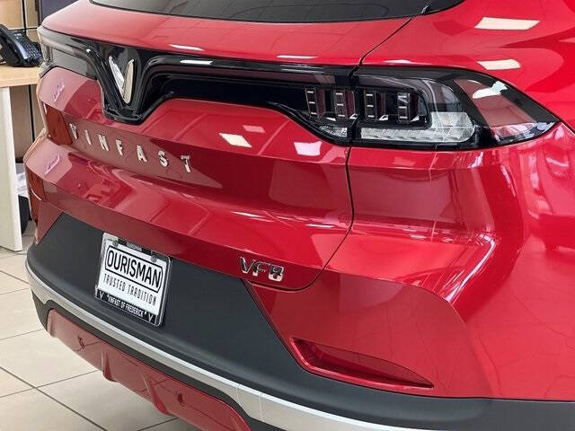 2025 VinFast VF8 Plus