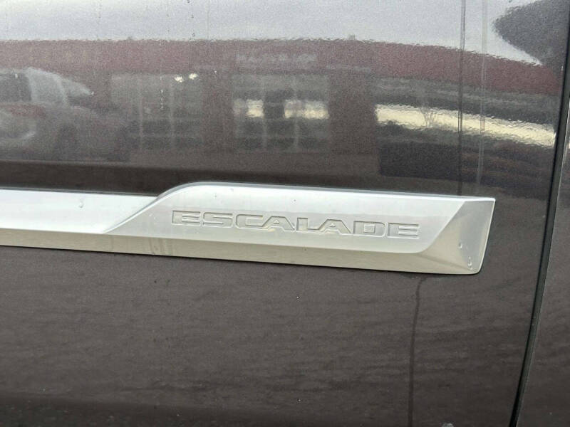 2018 Cadillac Escalade Luxury