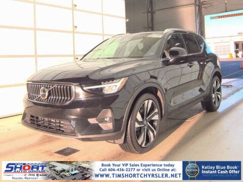 2023 Volvo XC40 B5 Plus Bright Theme