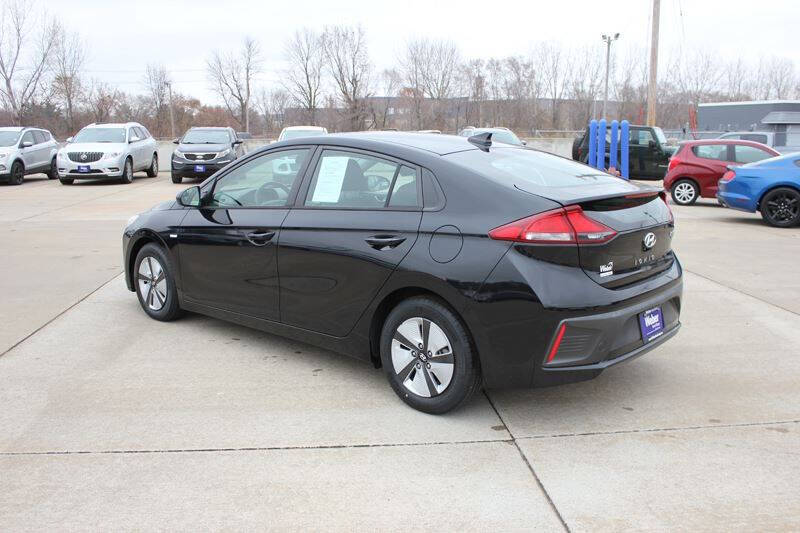 2018 Hyundai Ioniq Hybrid Blue