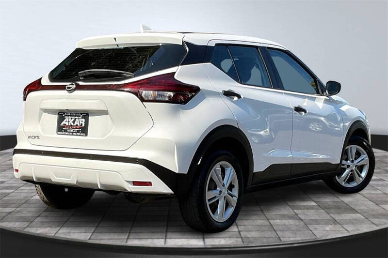 2022 Nissan Kicks S