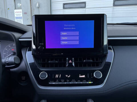 2025 Toyota Corolla Cross LE