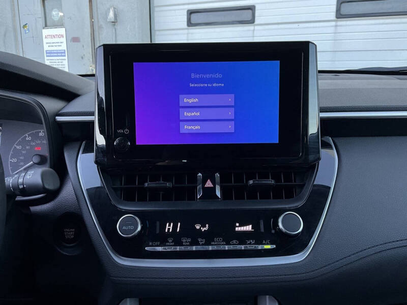 2025 Toyota Corolla Cross LE