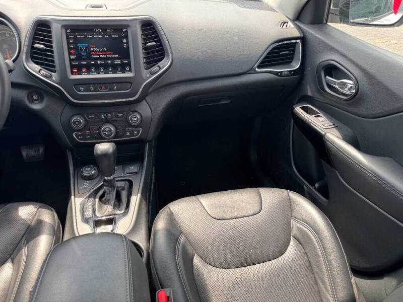 2023 Jeep Cherokee Altitude Lux